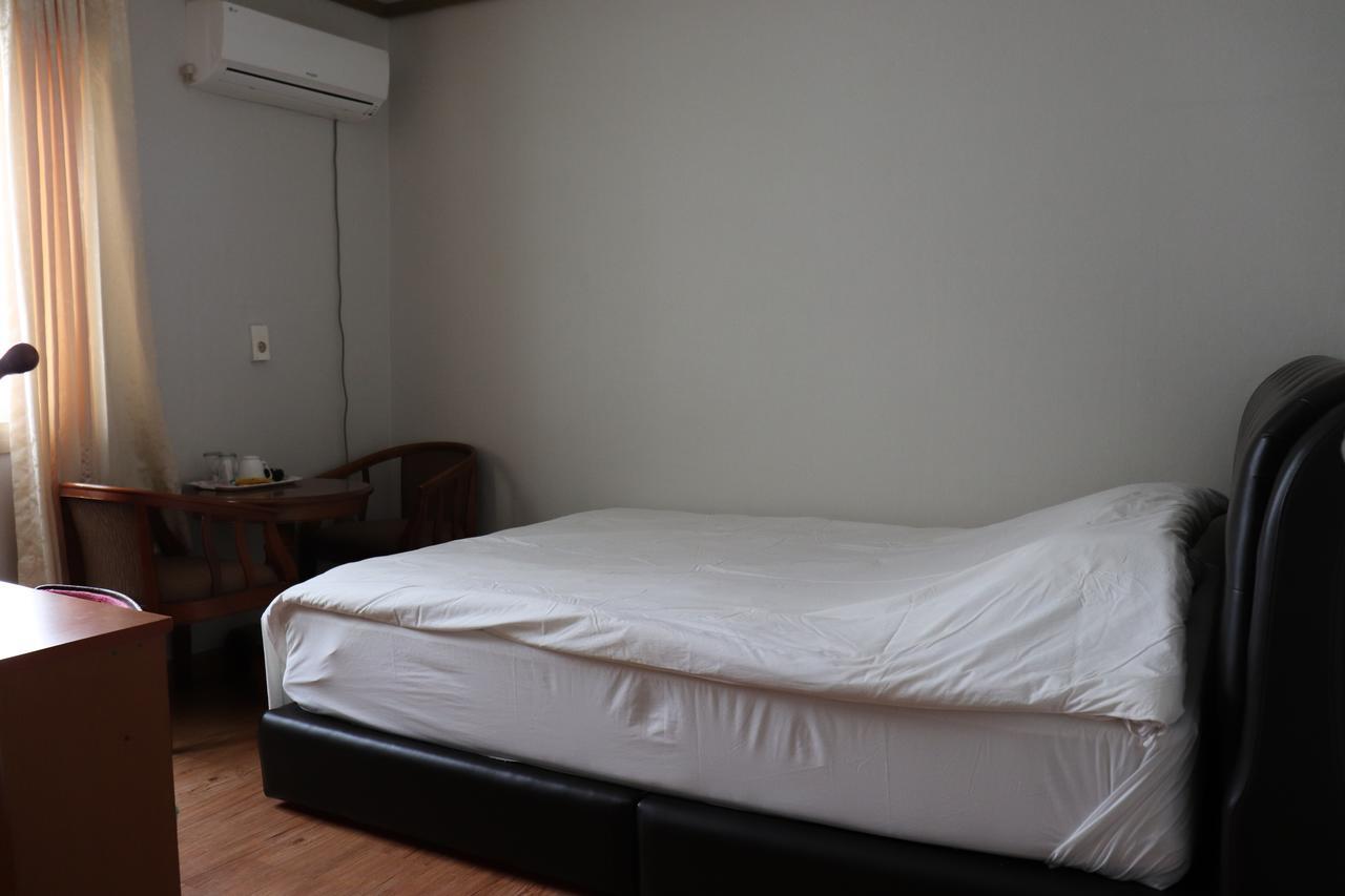 Orasung Motel Jeju Eksteriør billede